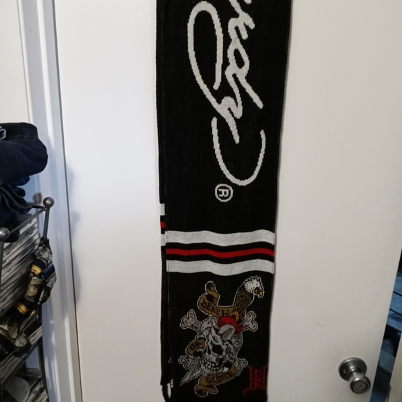 Ed Hardy by Christina Audigier black,Red 🧥🧤NeSkull scarf🌉Unisex,Rn#121256👔🛍 - Picture 8 of 11